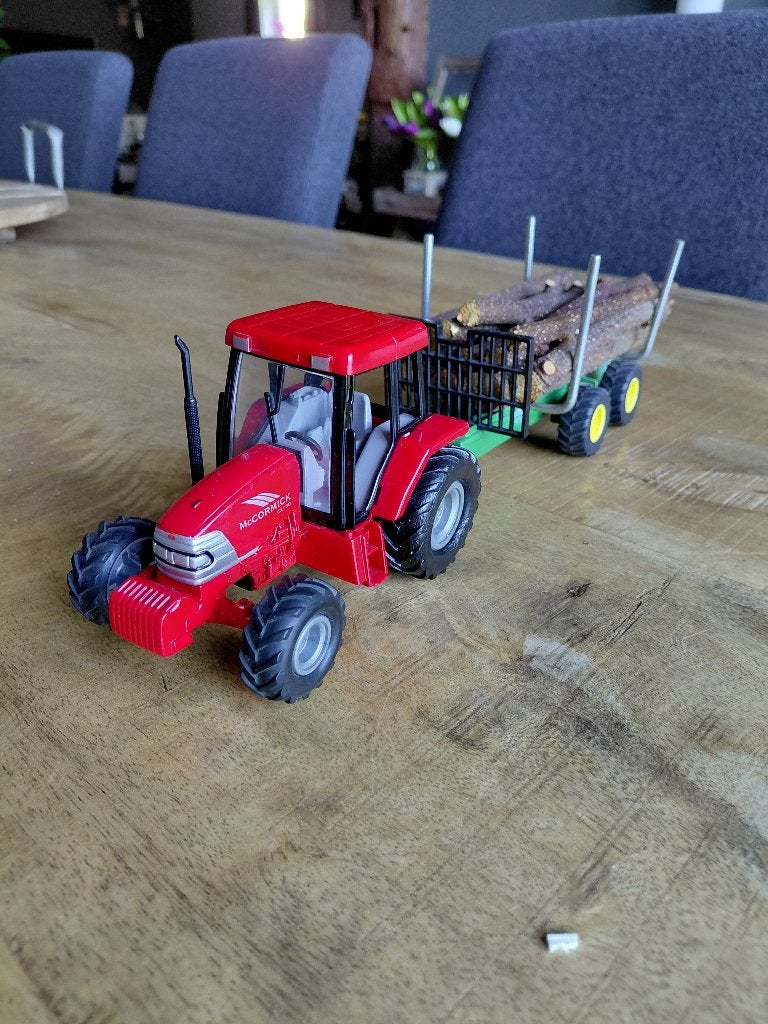 Tractor met bomentransporter, Ophalen of Verzenden, Gebruikt, Tractor of Landbouw, Overige merken