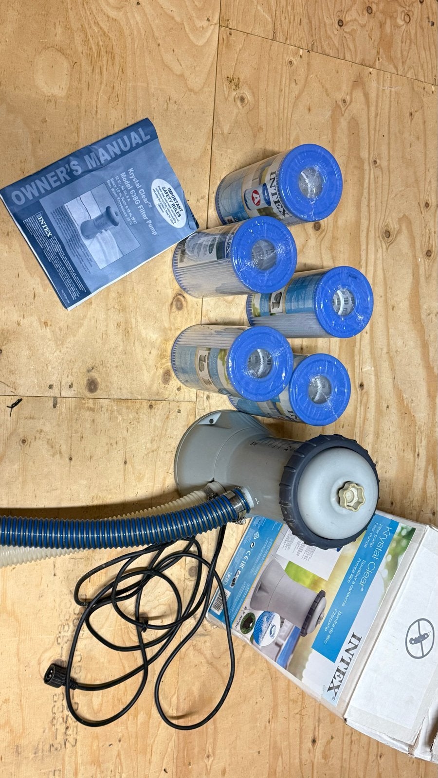 Intex Krystal Clear filterpomp met 5 nieuwe filters, Ophalen, Gebruikt, Zwembadpomp