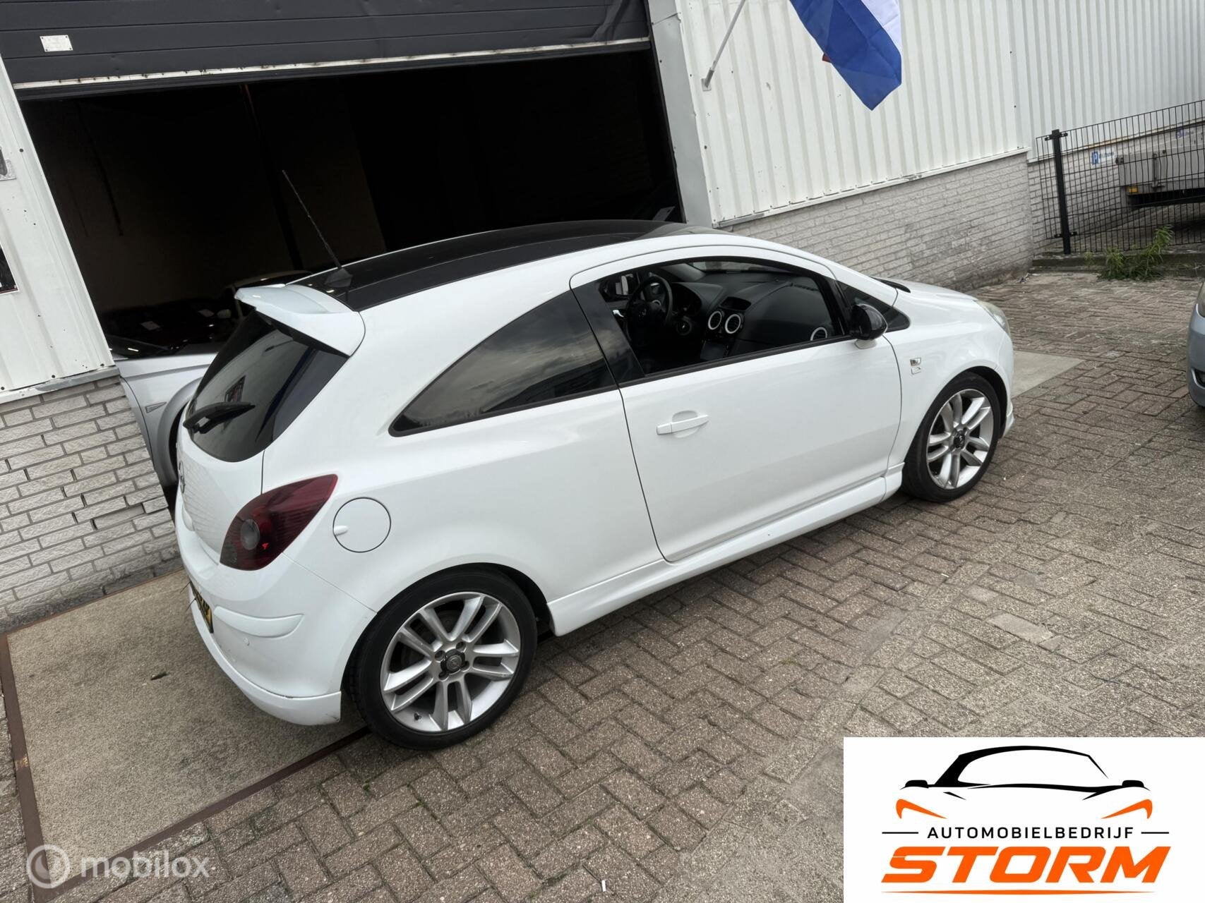 Opel Corsa 1.4-16V OPC-Line, Voorwielaandrijving, Gebruikt, 4 cilinders, Wit