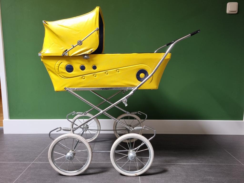 Vintage Tetro poppenwagen - Geel met blauw, Ophalen of Verzenden, Gebruikt, Babypop
