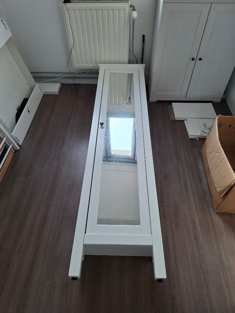 IKEA Hemnes hoge badkamerkast met spiegeldeur, Huis en Inrichting, Badkamer | Badkamermeubels, Ophalen, (Half)hoge kast, Minder dan 50 cm