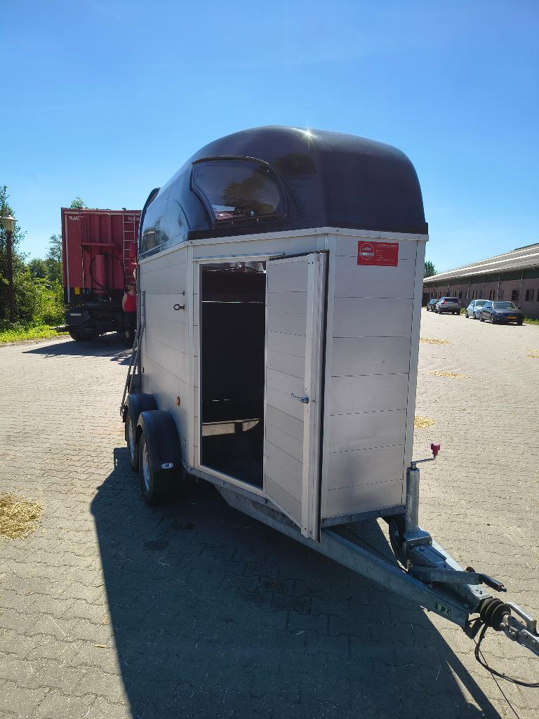 Atec aluminium 1,5 paardentrailer, Dieren en Toebehoren, Paarden en Pony's | Trailers en Aanhangwagens, Ophalen, Gebruikt, Aluminium
