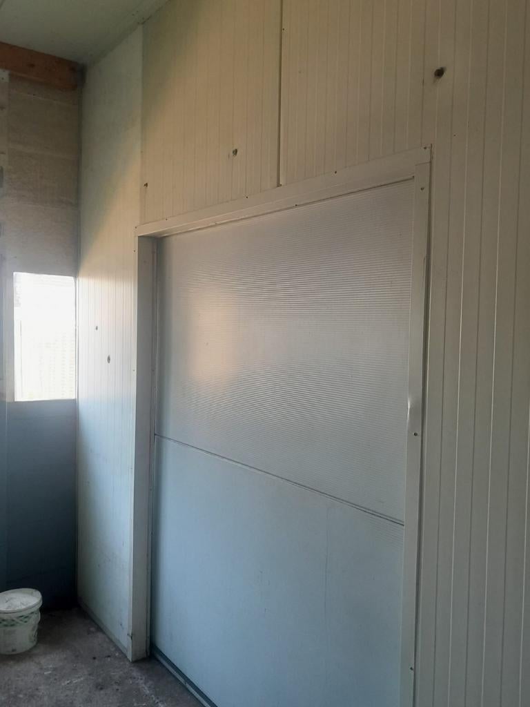 Opslagruimte sandwichpanelen incl dak en schuifdeur, Doe-het-zelf en Verbouw, Platen en Panelen, Ophalen, Gebruikt, Overige materialen
