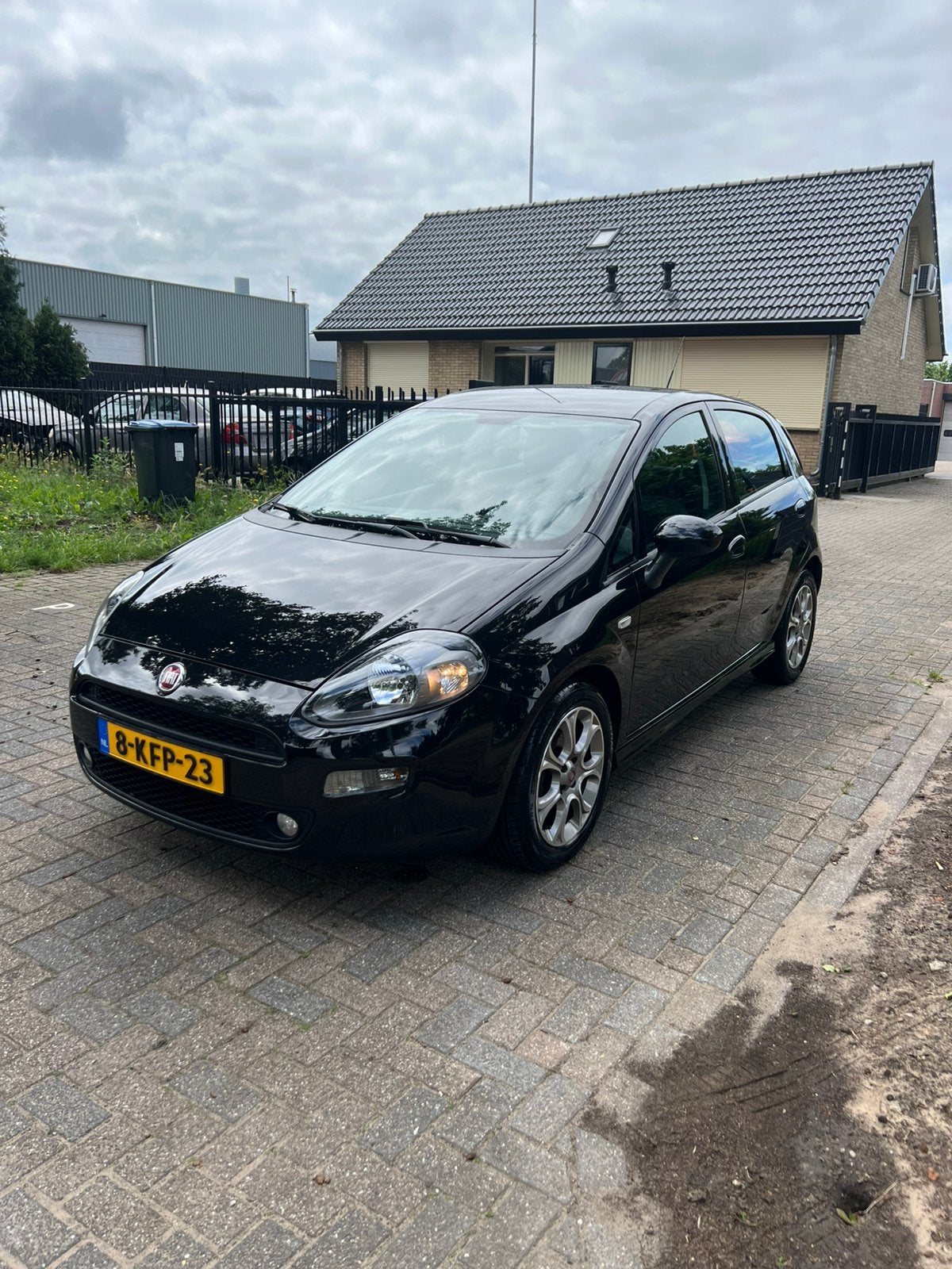 Fiat Punto 0.9 Twinair 85 5-D 2013 Zwart | NW APK | AIRCO |, Voorwielaandrijving, Stof, Zwart, Start-stop-systeem
