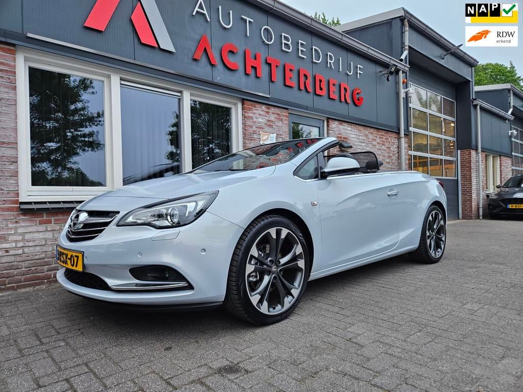 Opel Cascada 1.6 Turbo Cosmo Cabrio! Leer! Mooie/Nette Auto!, Auto's, Voorwielaandrijving, Euro 5, Gebruikt, 4 cilinders