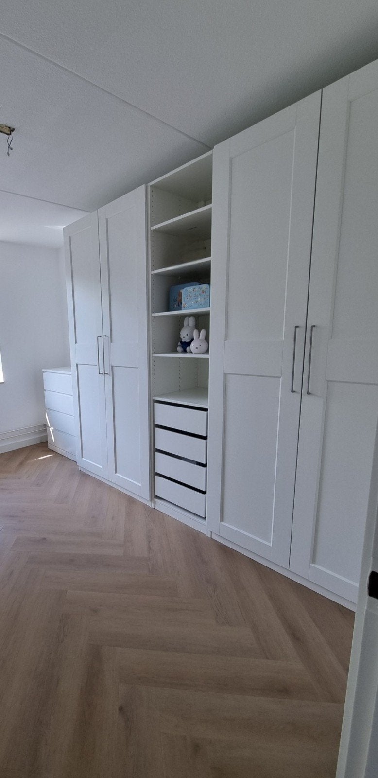 IKEA Pax kast montage