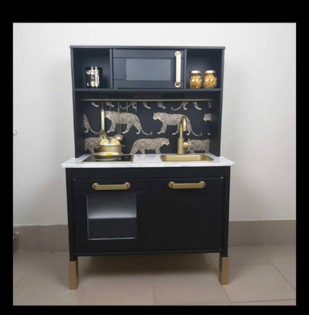 Zwarte speelkeuken met gouden accenten en panterprint, Ophalen