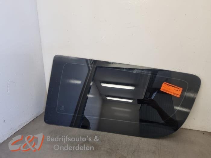 Ruit Laaddeur zijkant van een Fiat Doblo, Gebruikt, -, -, Ophalen of Verzenden