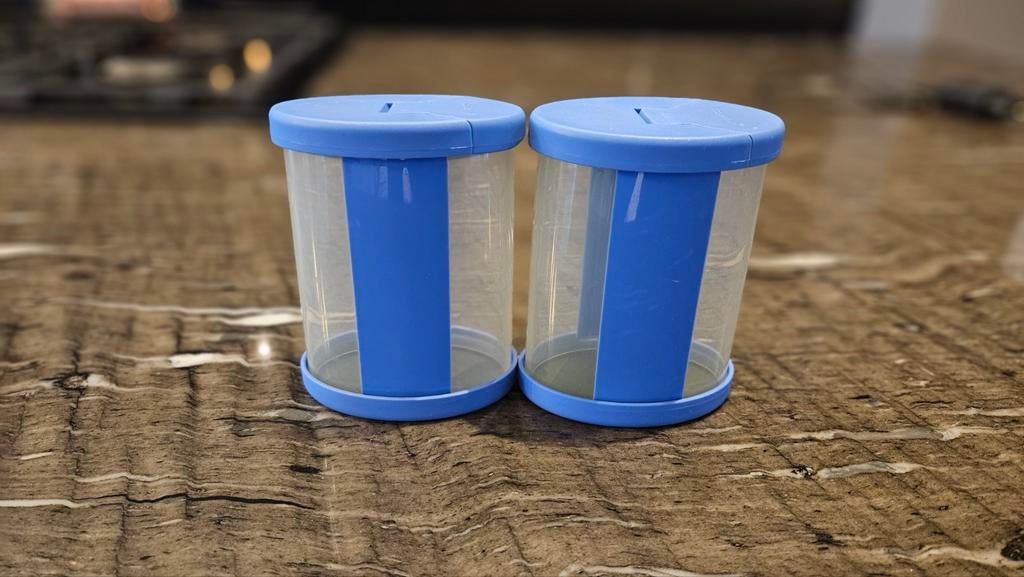 2 TUPPERWARE STROOI BUSSEN, Huis en Inrichting, Keuken | Tupperware, Ophalen, Beker of Kan