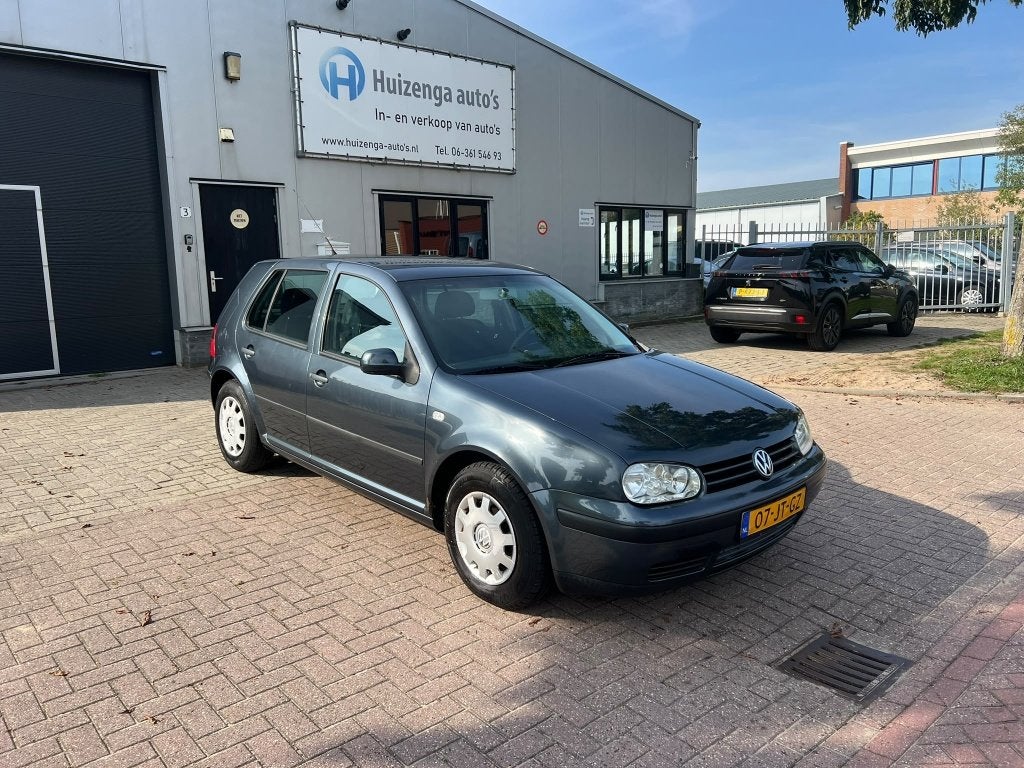 Volkswagen Golf 1.6-16V | 5DRS| AIRCO| MET APK! (bj 2002), Auto's, Stof, Zwart, 4 cilinders, Blauw