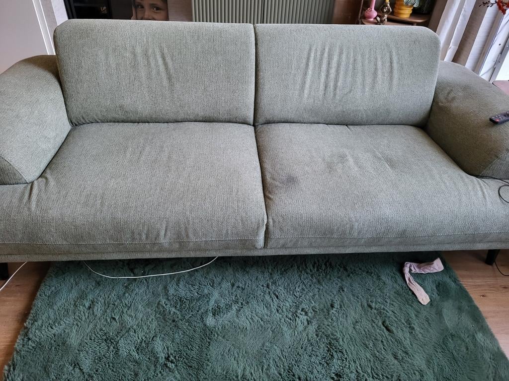 Comfortabele groene tweezitsbank - Gebruikt, Ophalen, Modern, Comfortabel, Gebruikt, Tweepersoons