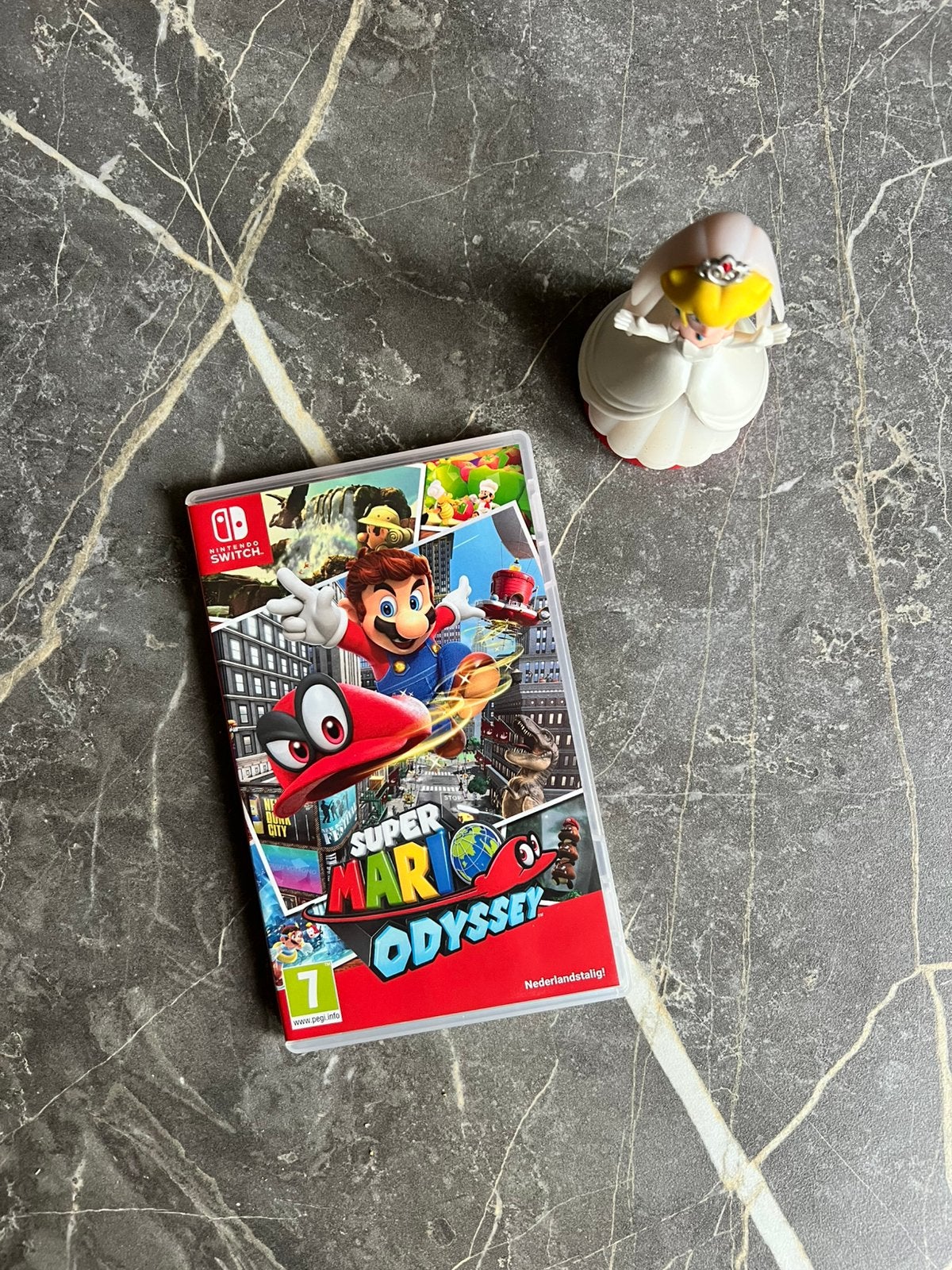 Nintendo Switch Super Mario Odyssey inclusief Amiibo, Spelcomputers en Games, Games | Nintendo Switch, Avontuur en Actie, 1 speler