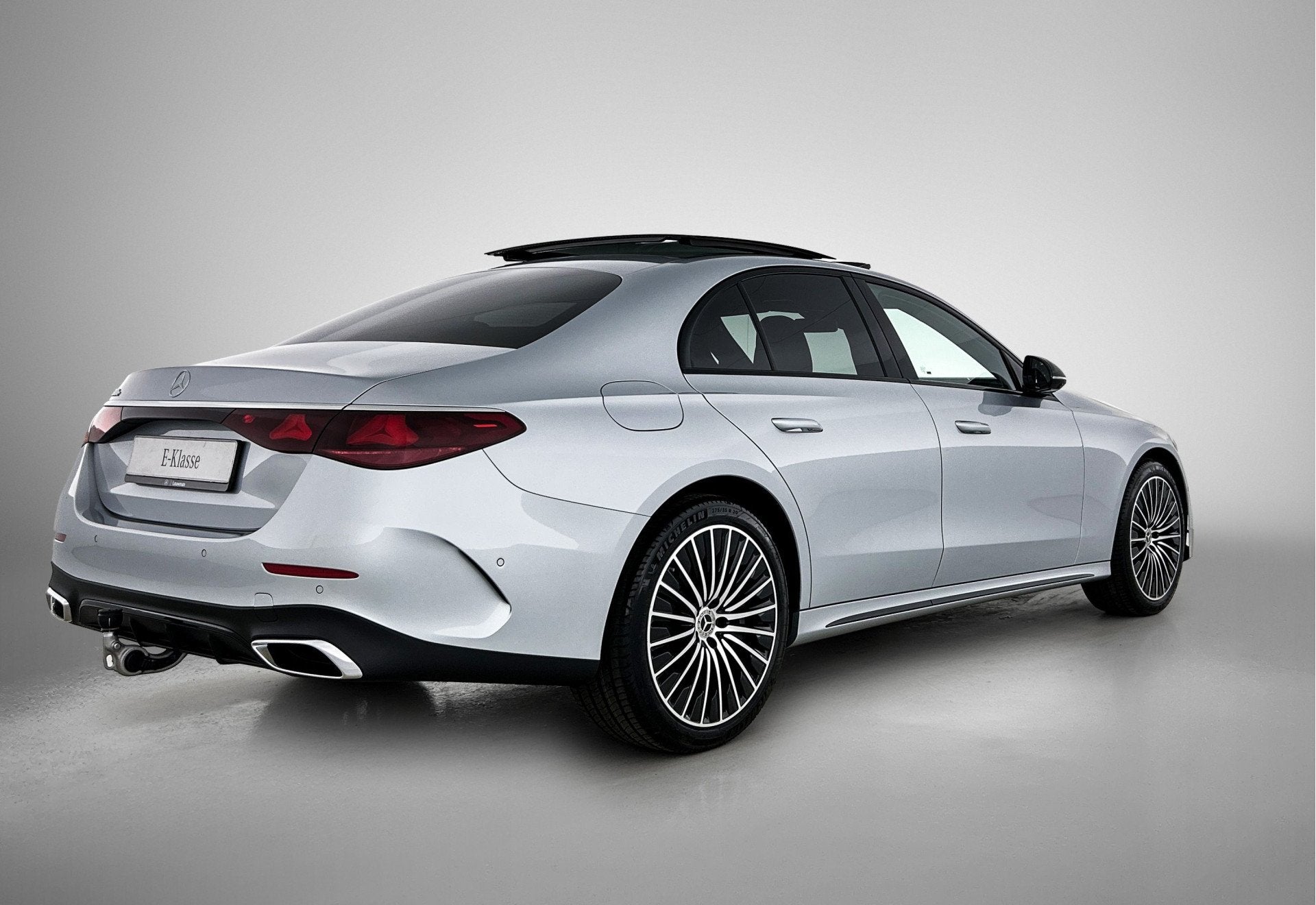 Mercedes-Benz E-Klasse 300 e Sport Edition | Nightpakket | P, Auto's, Automaat, Achterwielaandrijving, Zwart, Plug-in hybride