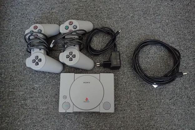 Playstation Classic Mini, Spelcomputers en Games, Spelcomputers | Sony PlayStation 1, Ophalen of Verzenden, Zo goed als nieuw