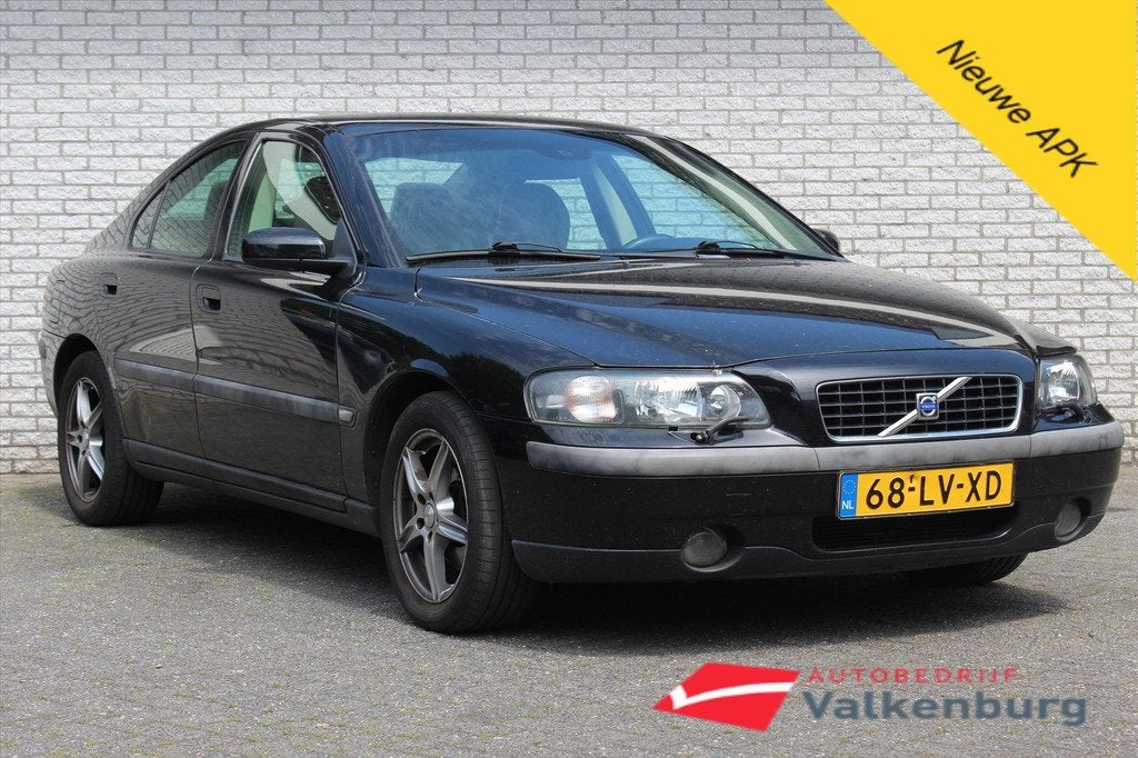 Volvo S60 2.4 Edition | Nieuwe APK | Trekhaak | Stoelverw. |, 1442 kg, Gebruikt, Beige, S60