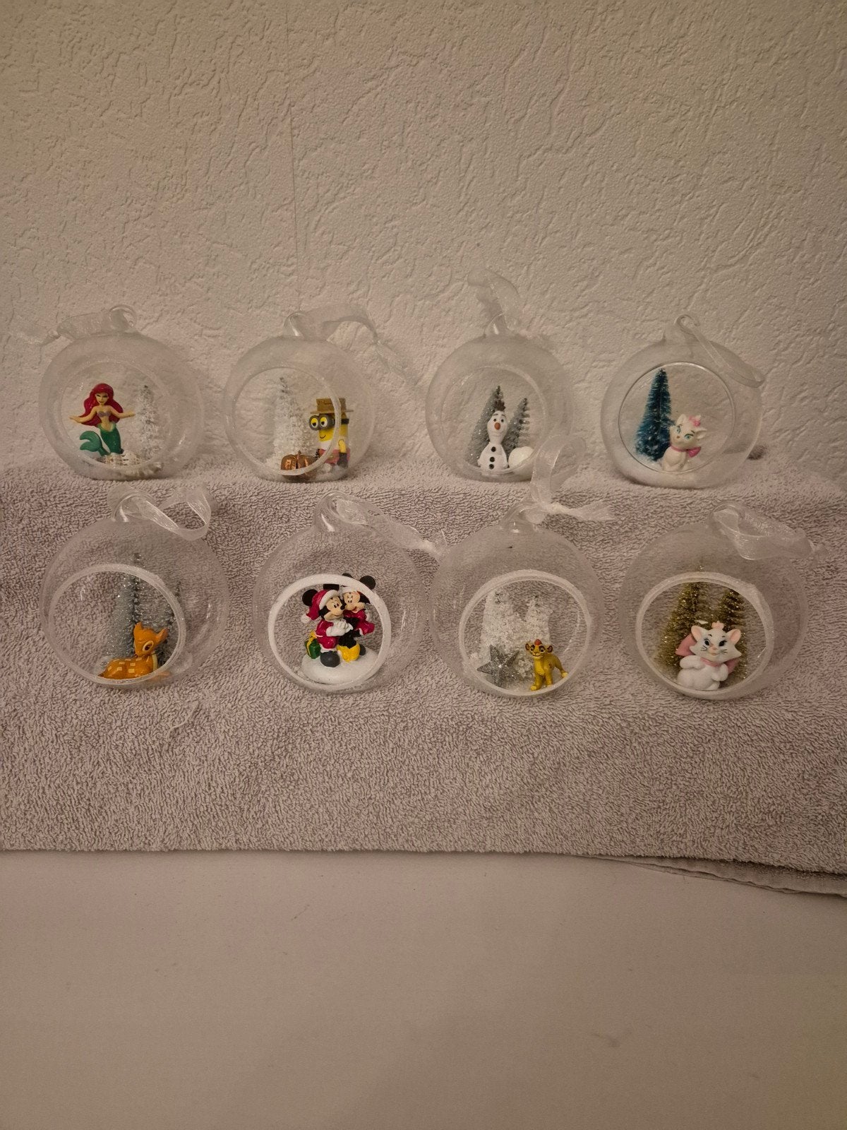 8 leuke Disney kerstballen, Ophalen of Verzenden, Leeuwenkoning of Jungle Boek, Zo goed als nieuw, Beeldje of Figuurtje