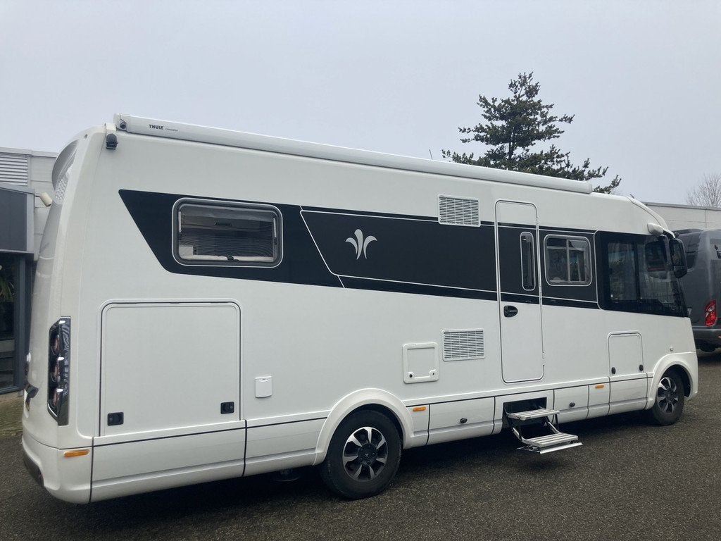 NIESMANN BISCHOFF ARTO 77E 177pk Aut Hefbed Levelsysteem Led, Caravans en Kamperen, Campers, Niesmann+Bischoff, Galliersweg 39
5349AT  OSS, NL