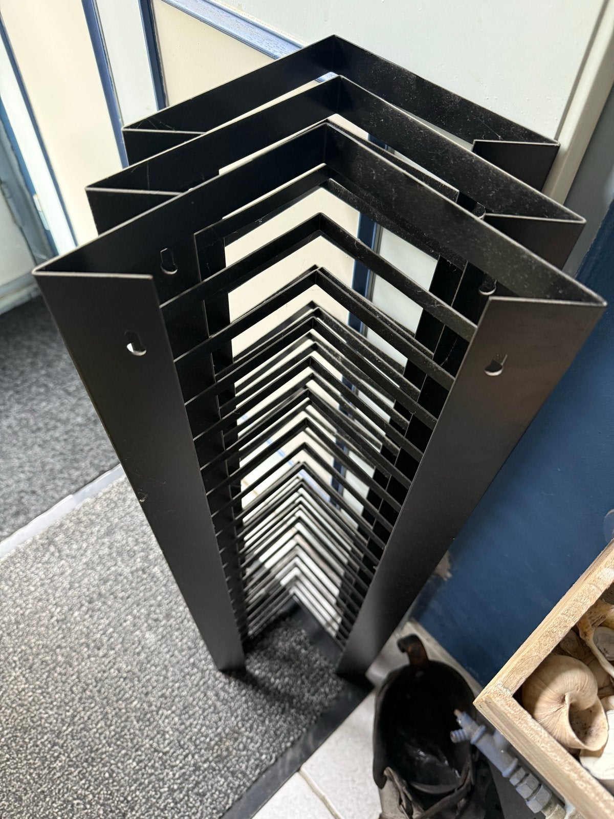 Metalen rekjes voor video banden, Gebruikt, Dvd's, Ophalen of Verzenden, Metaal