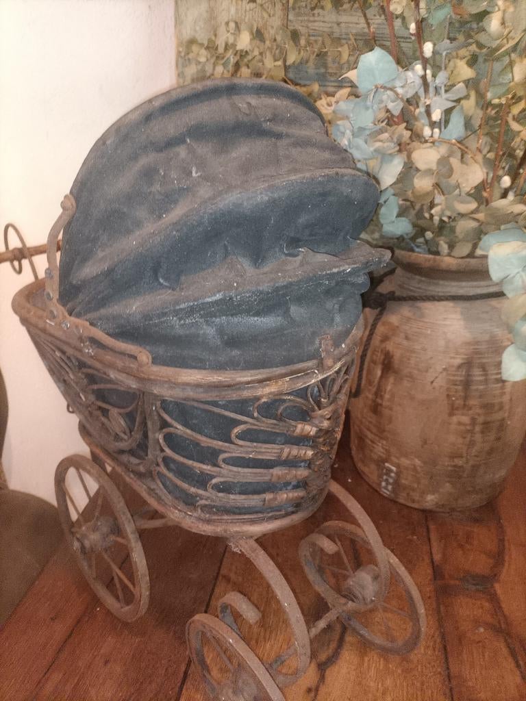Oude brocante poppenwagen, Ophalen of Verzenden