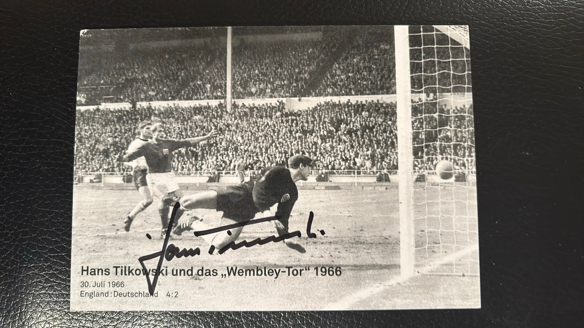 WK Voetbal finale WEMBLEY 1966 Hans Tilkowski HANDTEKENING, Verzamelen, Sportartikelen en Voetbal, Verzenden, Nieuw, Buitenlandse clubs