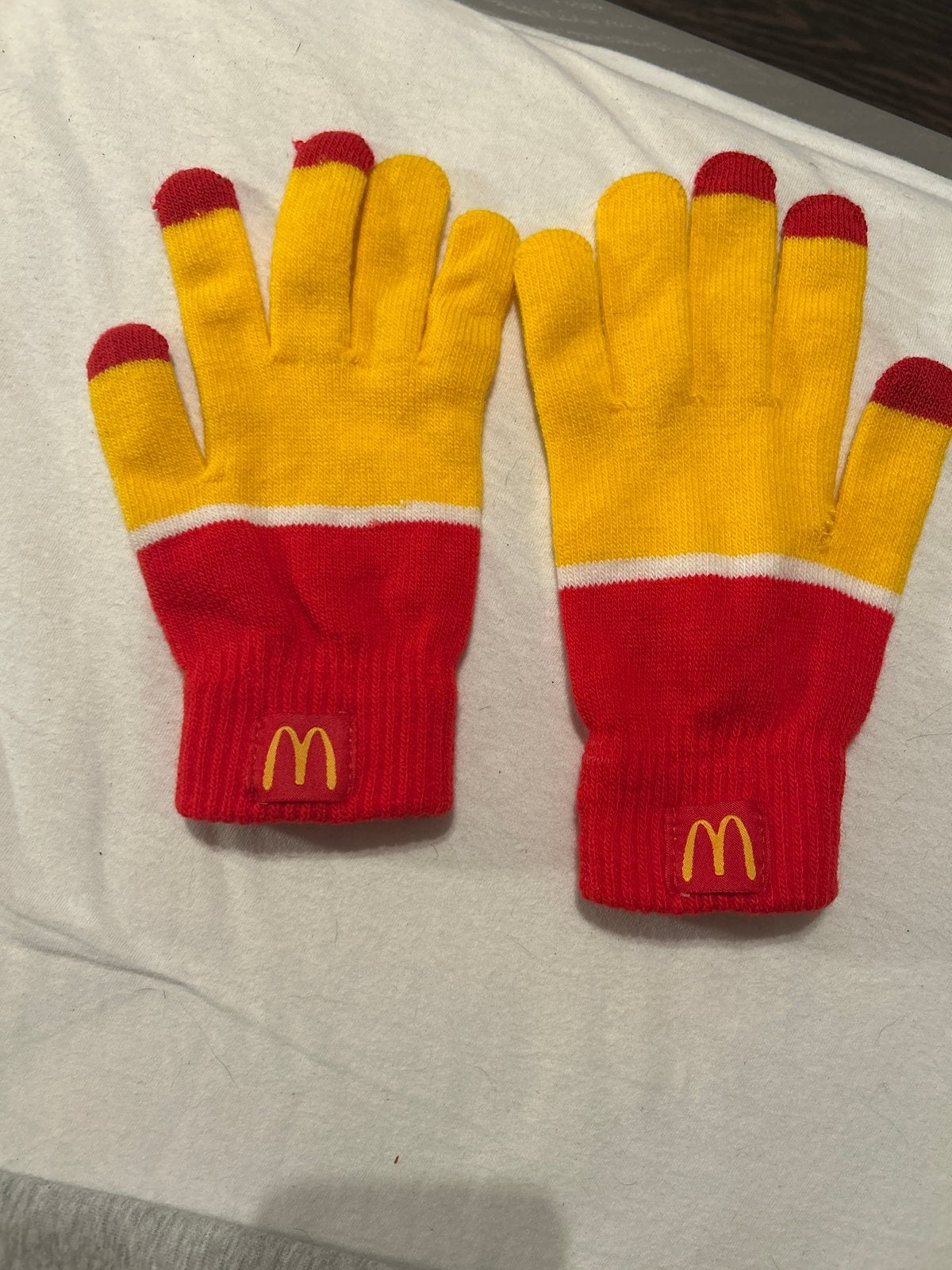 McDonald's Handschoenen - Geel/Rood, Ophalen of Verzenden, Zo goed als nieuw, Maat 38/40 (M), Handschoenen