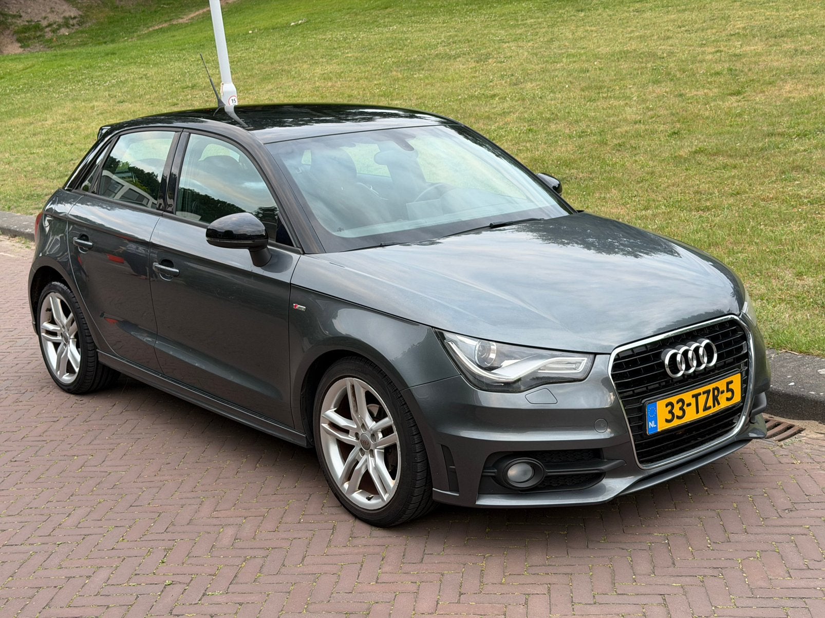 Audi A1 Sportback 1.2 Tfsi Pro line s 2012, Auto's, Audi, Voorwielaandrijving, A1, Zwart, 4 cilinders