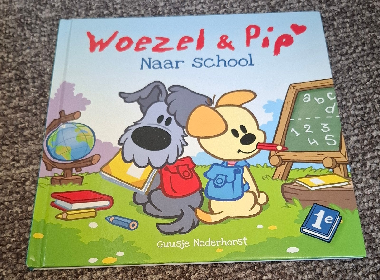 woezel en pip boek naar school, Ophalen of Verzenden, Gelezen