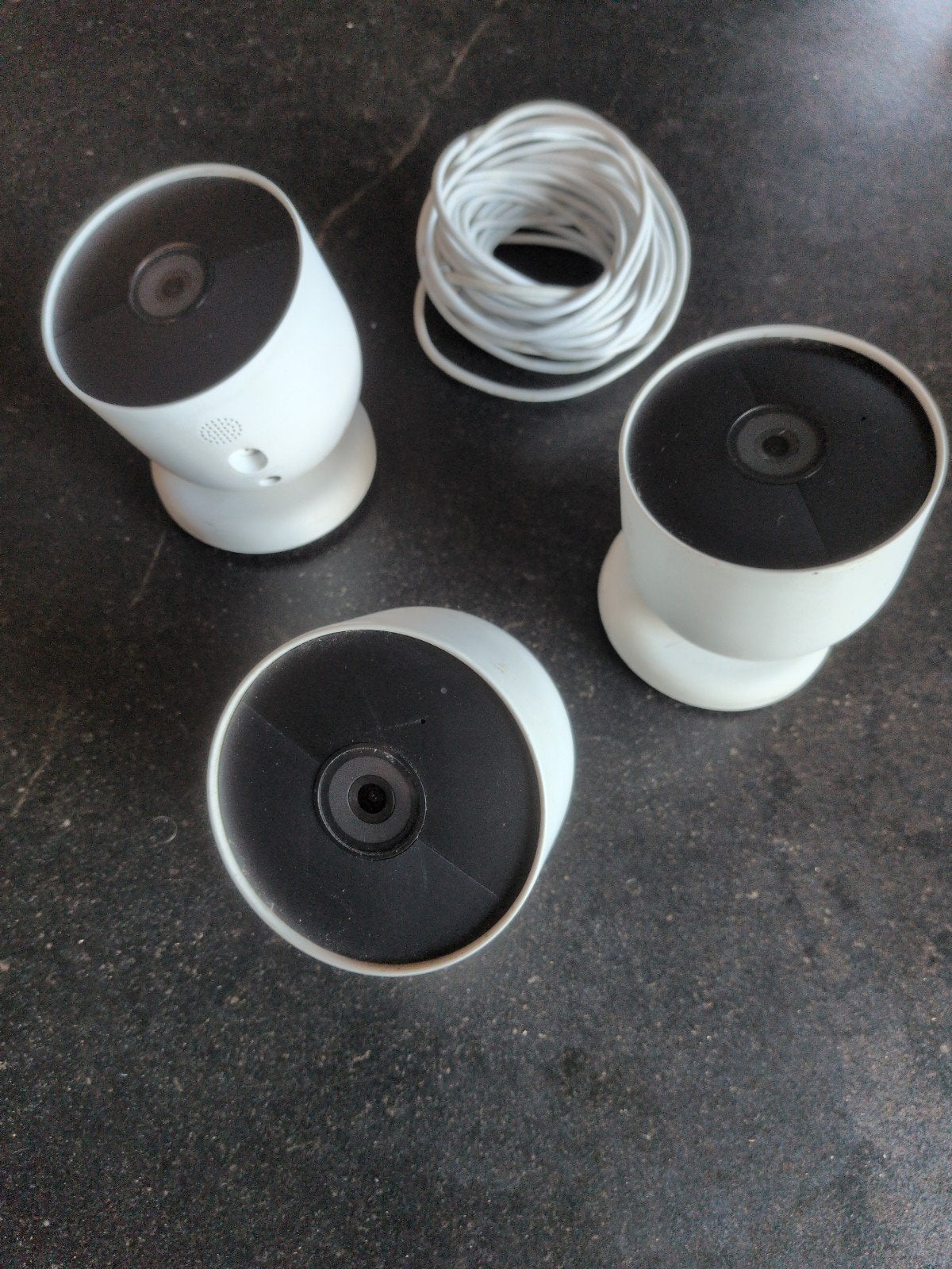 Set van 3 Google Nest Cam (2e gen) met 3x 5m kabels, Ophalen of Verzenden, Gebruikt, Buitencamera