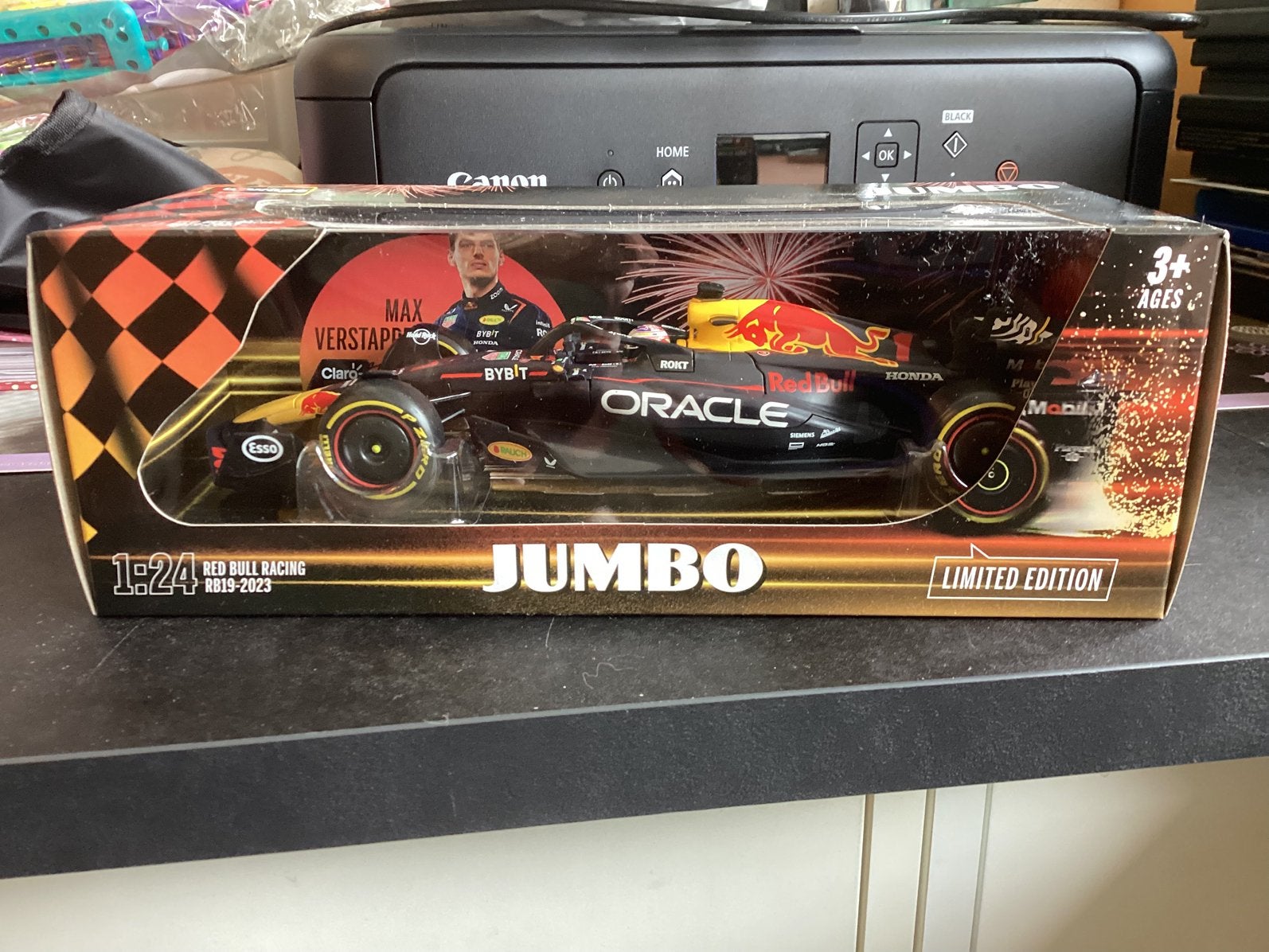 Max verstappen en raceouto RB19-2023, Ophalen of Verzenden, Zo goed als nieuw, Bburago