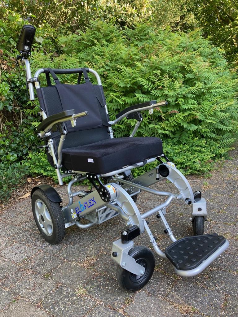 ELOFLEX D2 elektrische rolstoel + 2 accu’s & luxe zitkussen, Diversen, Rolstoelen, Ophalen, Inklapbaar, Zo goed als nieuw, Elektrische rolstoel