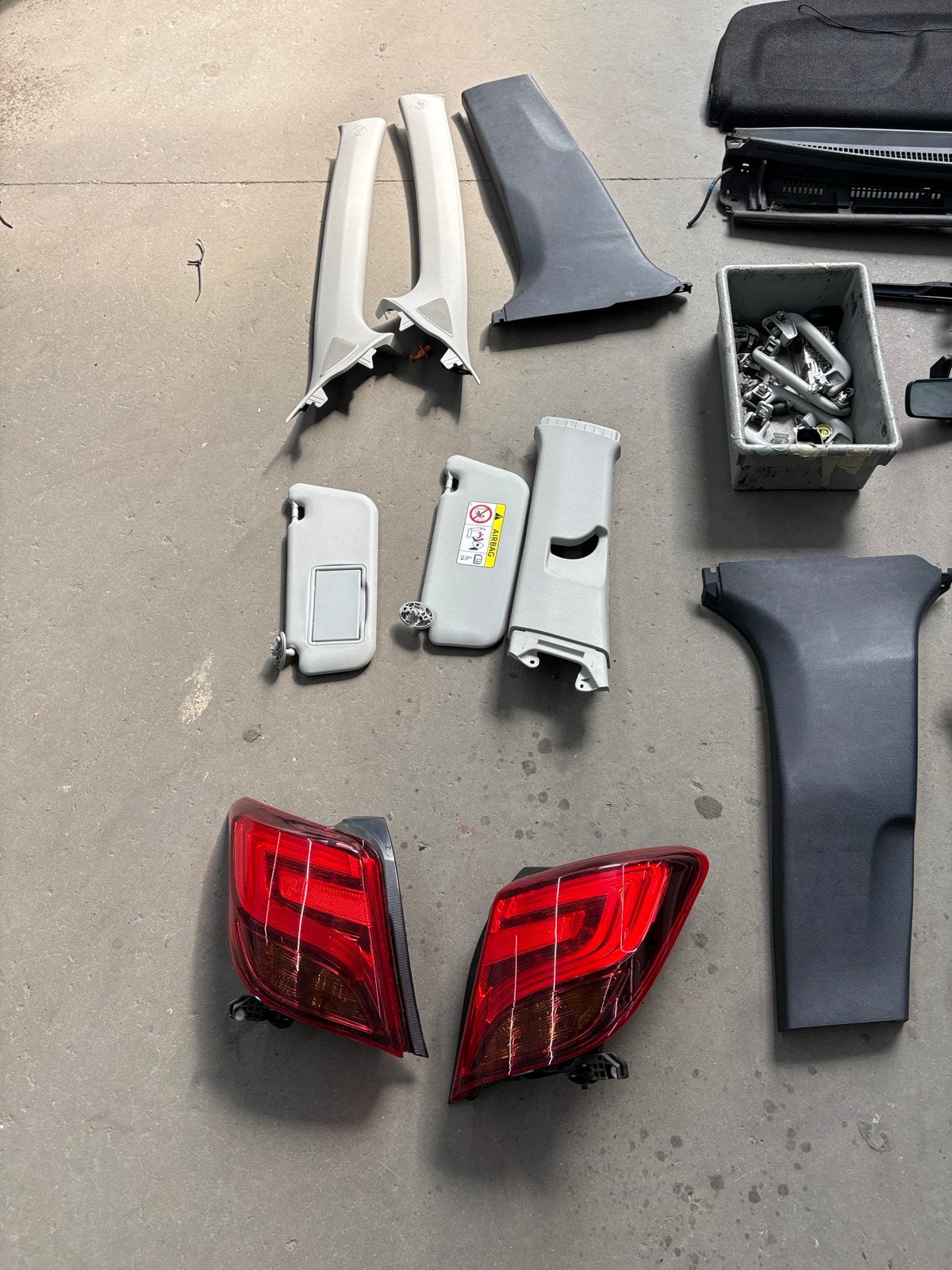 auto-onderdelen  Toyota Yaris 2020 inclusief hemelbekleding, Ophalen, Gebruikt, Overige automerken