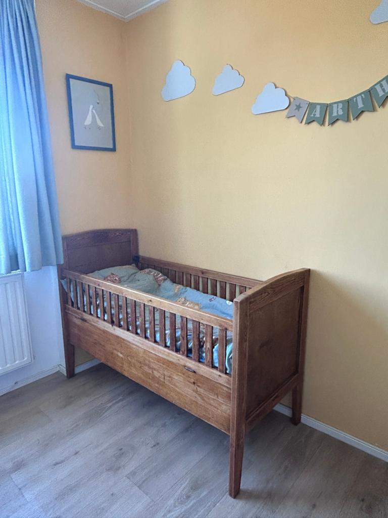 Antiek / vintage ledikant / babybedje, Kinderen en Baby's, Babywiegjes en Ledikanten, Ophalen, Gebruikt, Ledikant