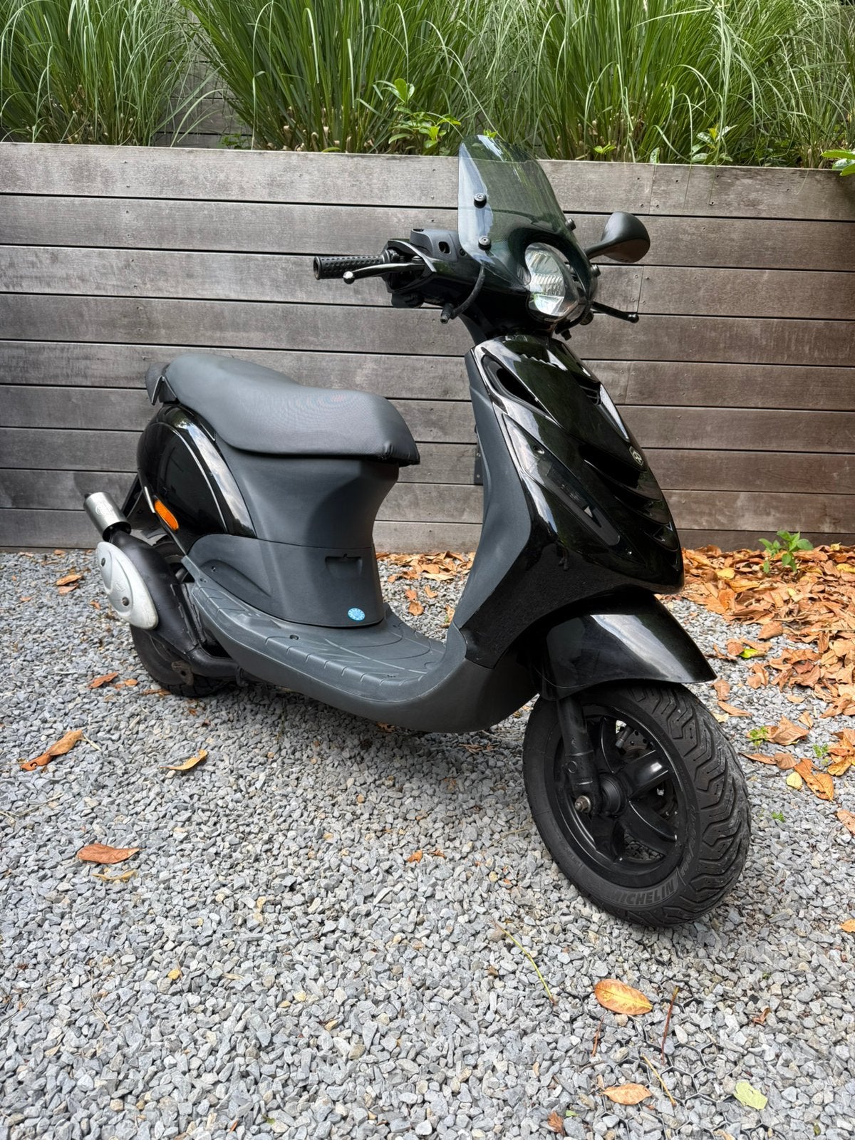 Piaggo zip 2 takt dr70, Fietsen en Brommers, Scooters | Piaggio, Ophalen, Tweetakt, Maximaal 45 km/u, Zip