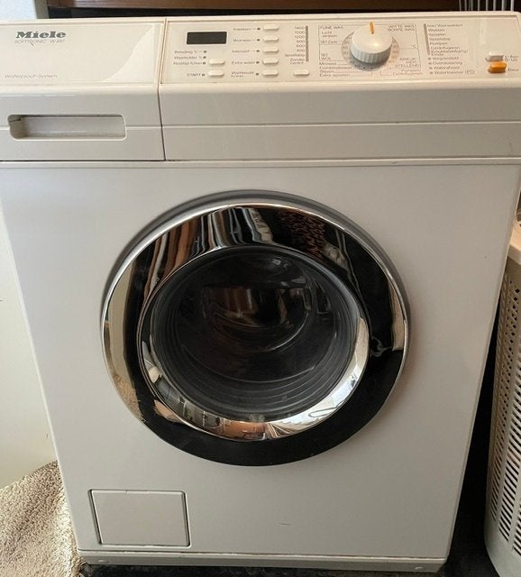 Miele wasmachine softtronic W487, Ophalen, Gebruikt, 4 tot 6 kg, Wolwasprogramma