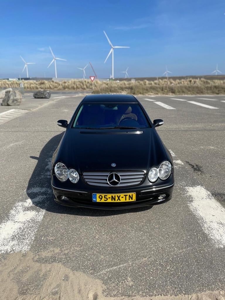 Mercedes-Benz CLK 2.6 Clk240 Coupe AUT 2004 Zwart, Automaat, Achterwielaandrijving, 2597 cc, Zwart