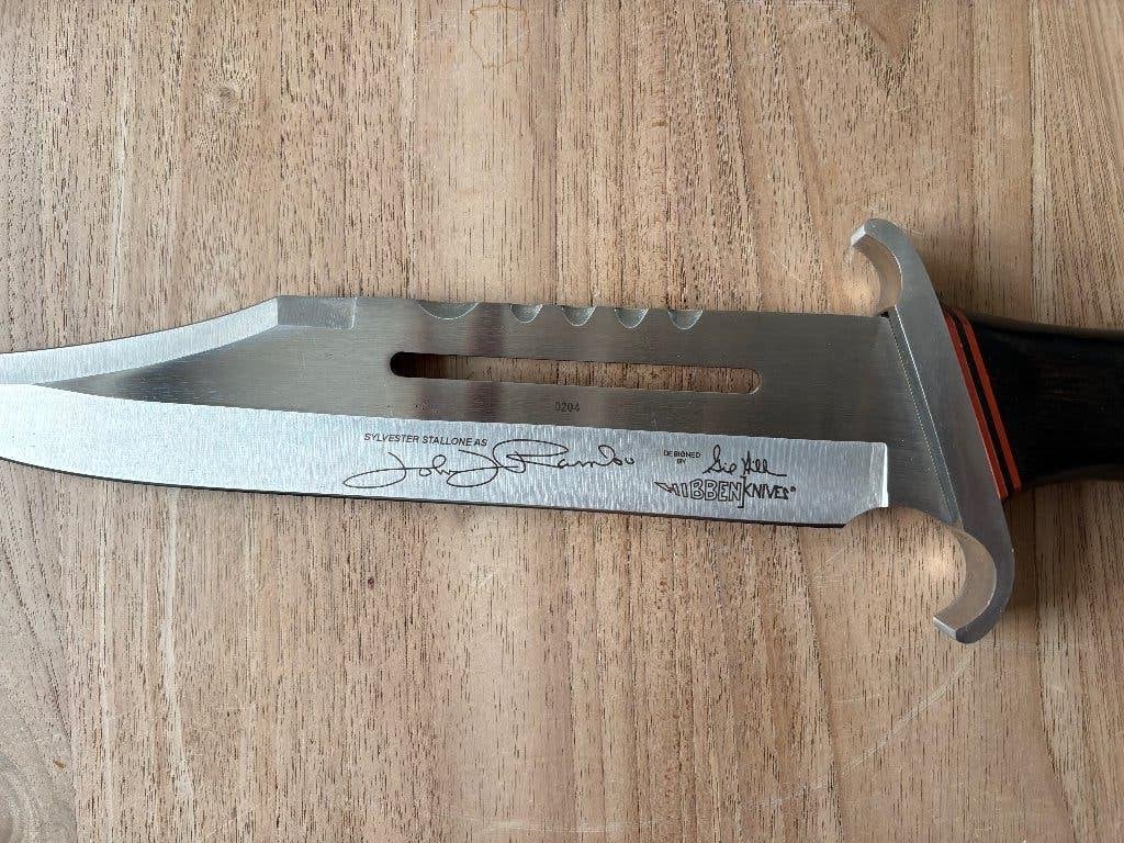 Rambo 3 special edition dolk united cutlery lifesize, Verzamelen, Ophalen of Verzenden, Zo goed als nieuw, Film, Beeldje, Replica of Model