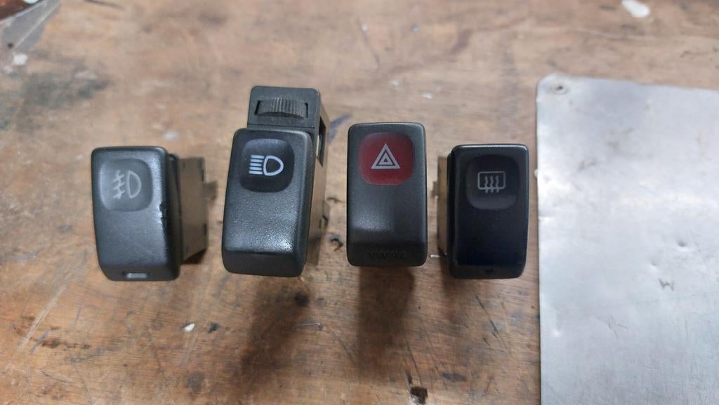 schakelaars Golf/Jetta mk2 alarmlichten en mist verl, Ophalen of Verzenden, Gebruikt, Volkswagen