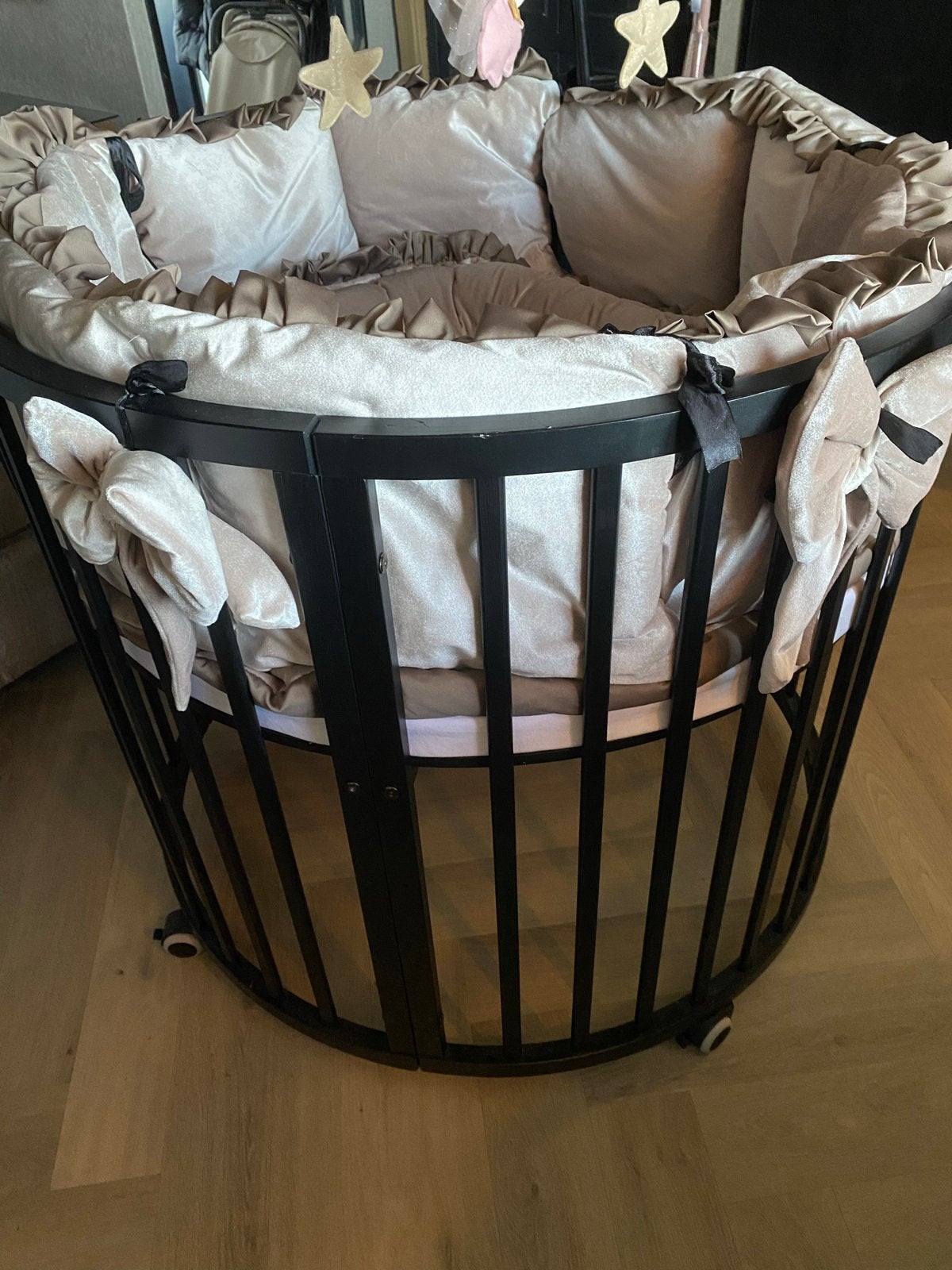 Luxe boxbekleding champagne met babynestje, Kinderen en Baby's, Boxen, Ophalen of Verzenden, Zo goed als nieuw, Rond, Boxkleed