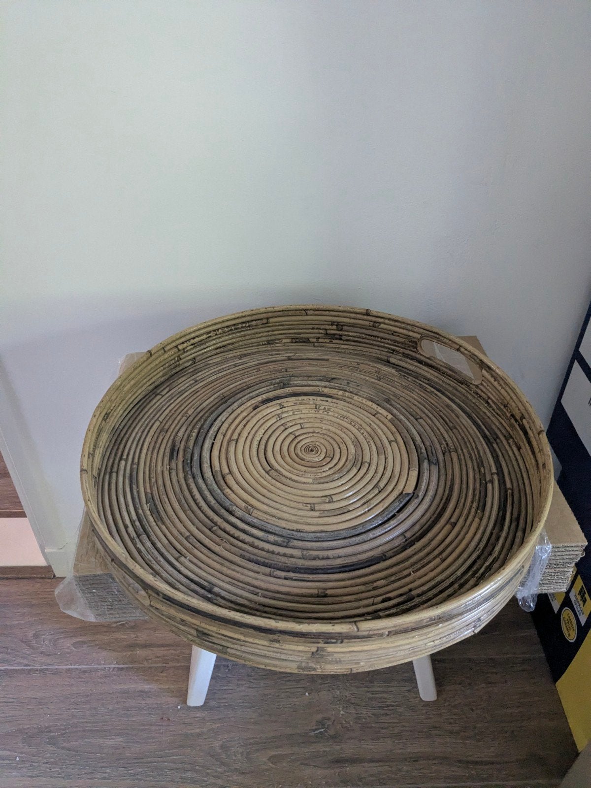 Groot rond rieten dienblad, Met handvatten, Rond, Ophalen of Verzenden, Zo goed als nieuw