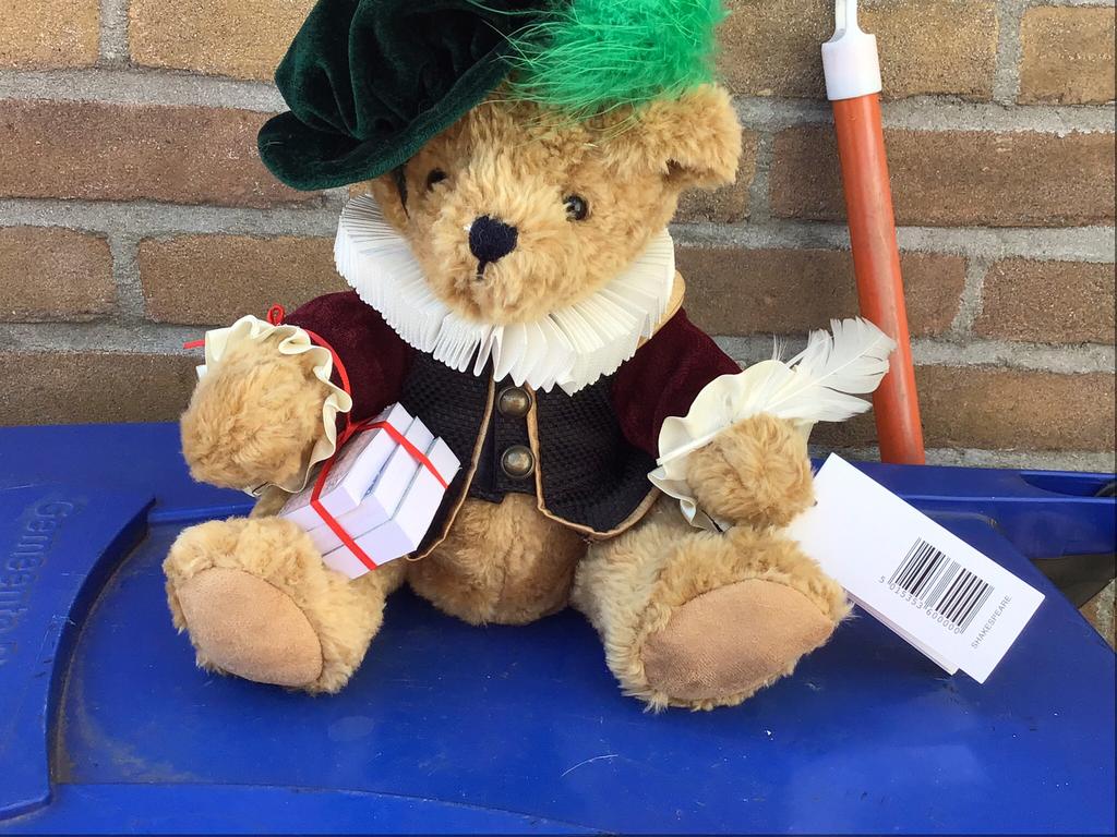 Beer Shakespeare collectors item, Verzamelen, Beren en Cherished Teddies, Ophalen of Verzenden, Zo goed als nieuw, Stoffen beer