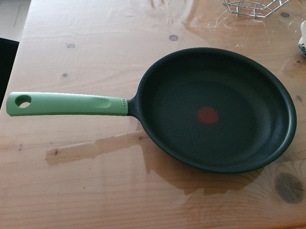 Koekenpan Tefal, Huis en Inrichting, Keuken | Potten en Pannen, Ophalen of Verzenden, Nieuw, Gietijzer, Koekenpan of Braadpan