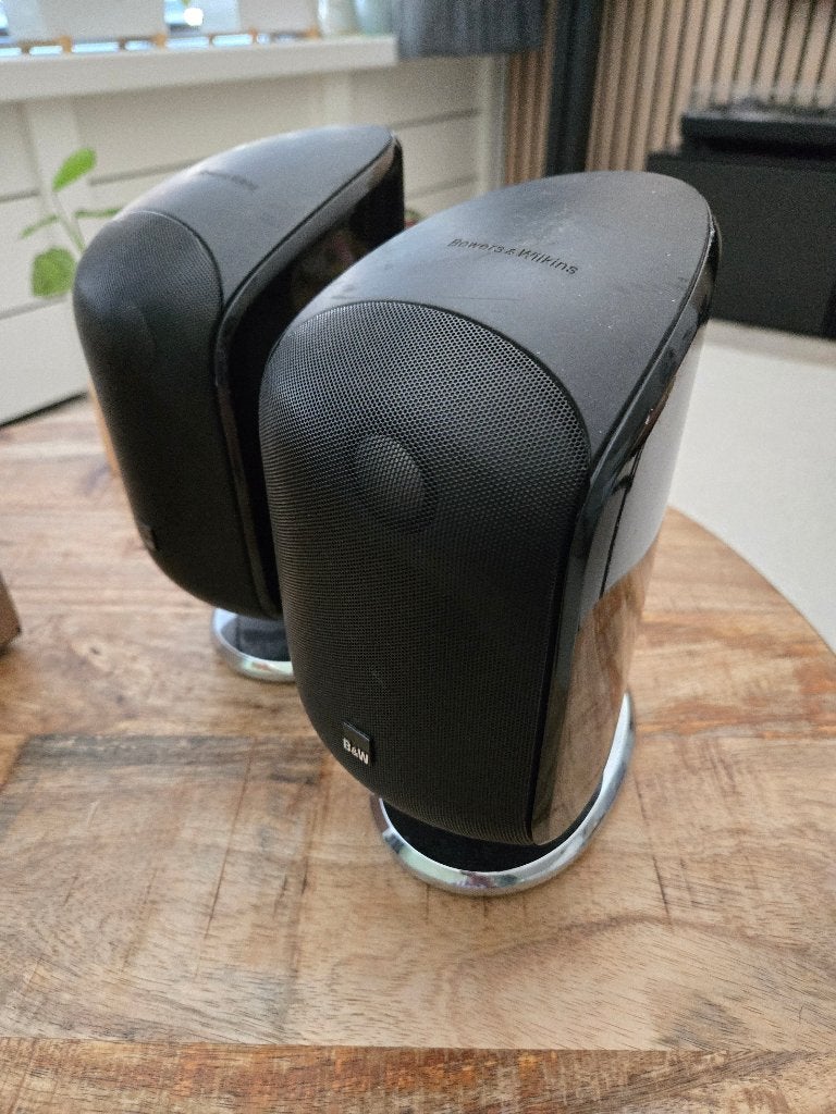 B&W Bowers & Wilkins M1 speakerset van 2, Audio, Tv en Foto, Ophalen of Verzenden, Gebruikt, Minder dan 60 watt, Overige merken
