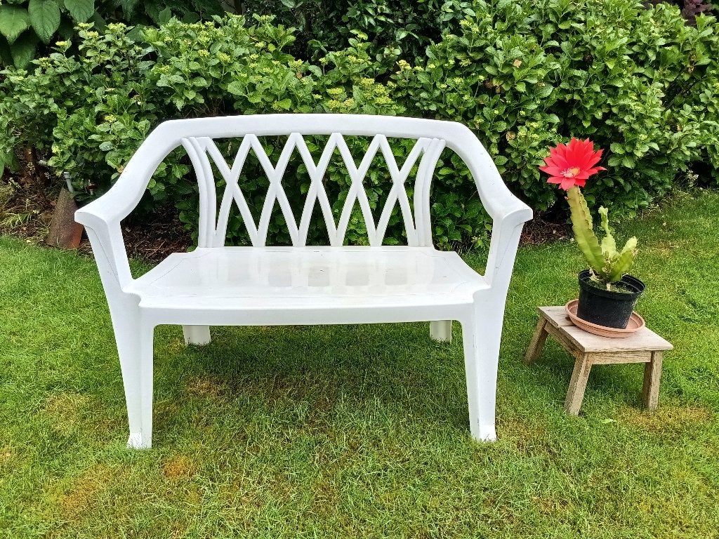 Kunststof tuinbankje, Ophalen, Gebruikt, Kunststof
