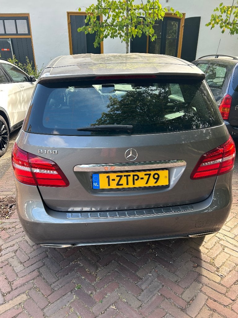 MB 180 B, Auto's, Achterwielaandrijving, 4 cilinders, Leder en Stof, 122 pk