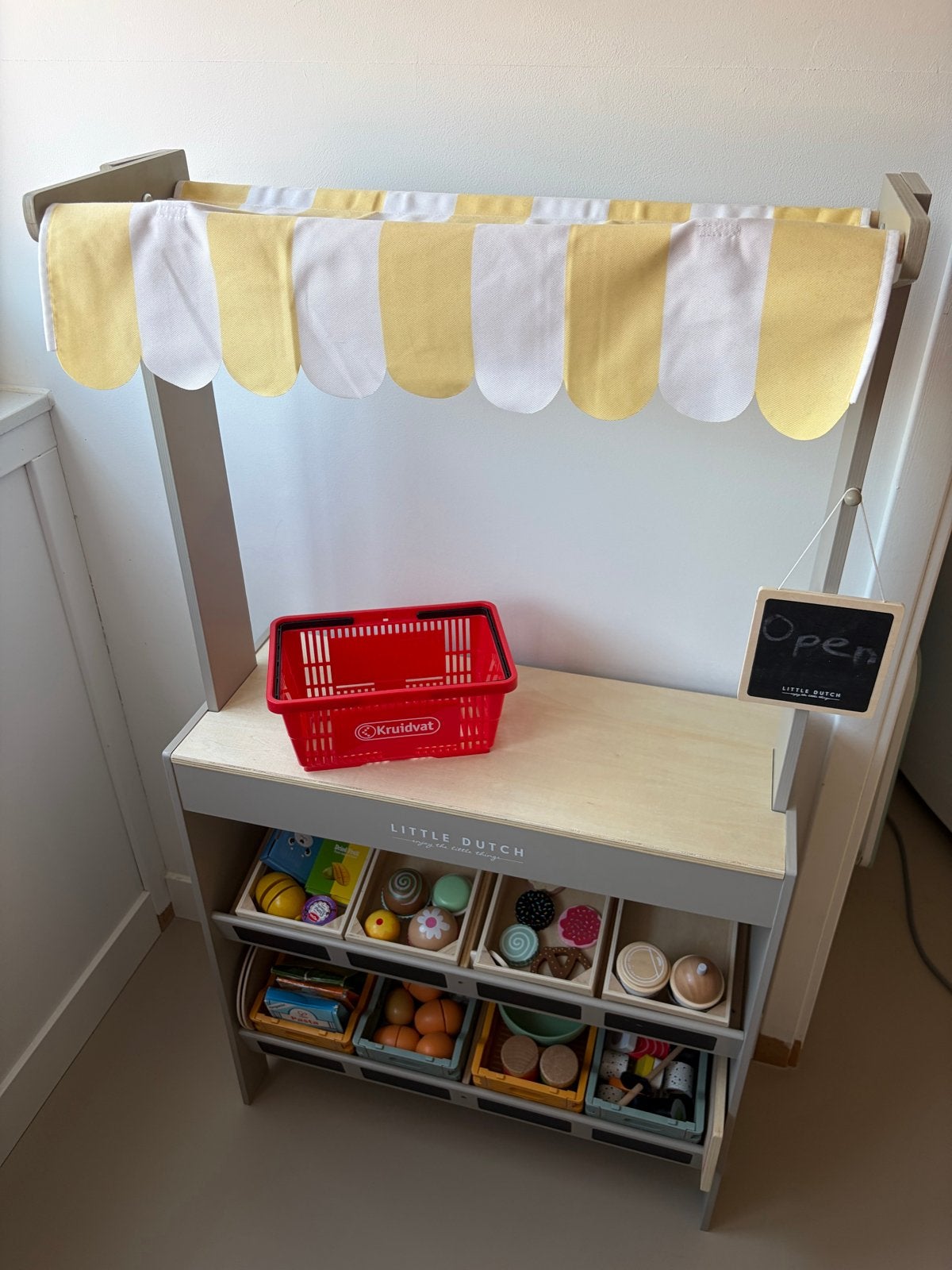 Little Dutch Marktkraam met accessoireses veelal hout, Ophalen, Zo goed als nieuw