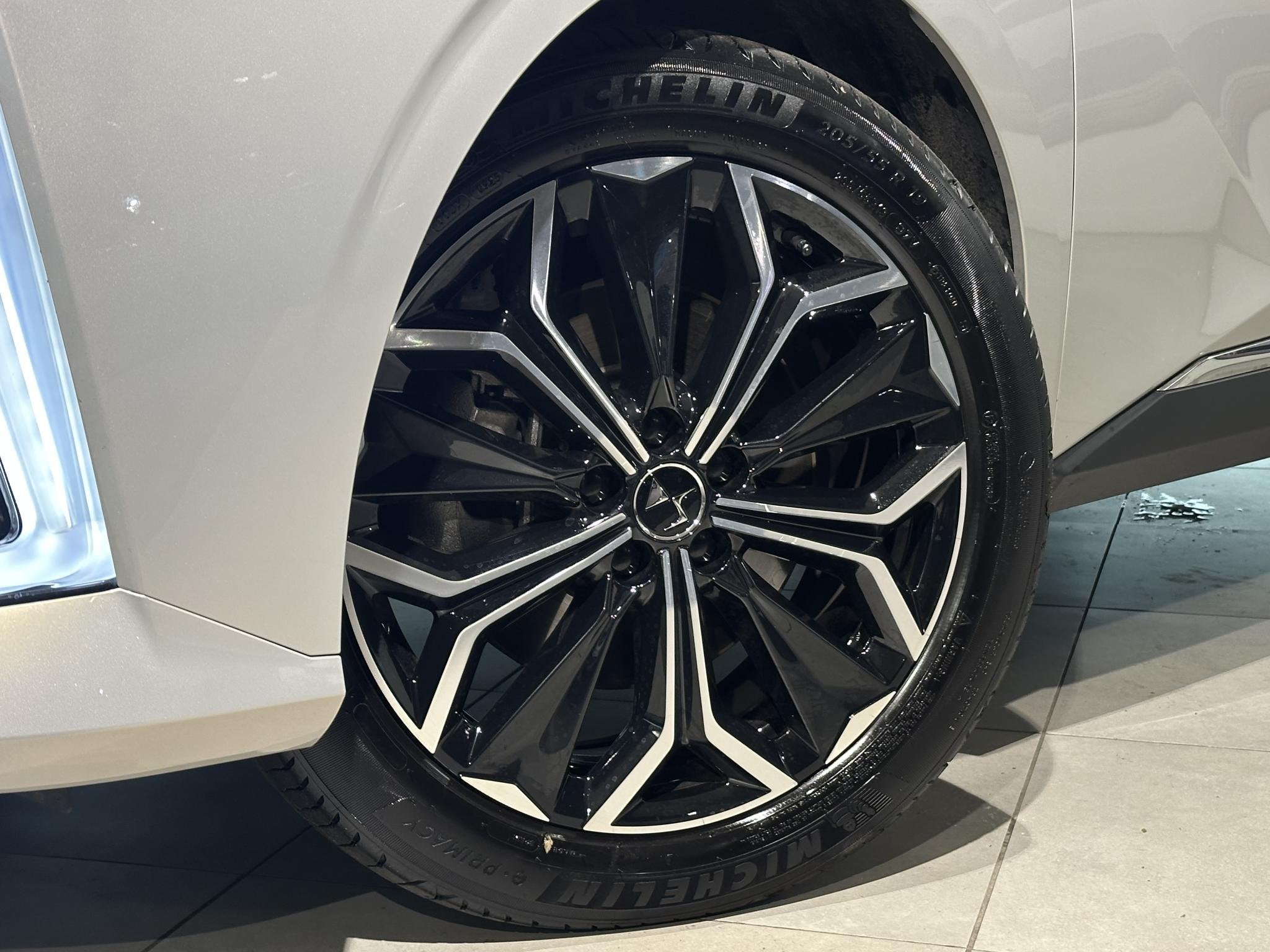 DS 4 1.6 PHEV 225 Étoile PANO | 360° VISION | FOCAL AUDIO, Auto's, 12 maanden, Gebruikt, Bedrijf, Hybride Elektrisch/Benzine