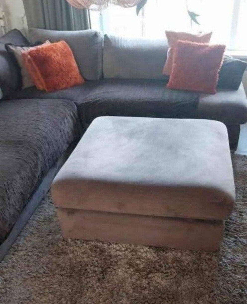 grote mooie  hocker..96 x 96  breed  em 40 hoog, Ophalen of Verzenden, Zo goed als nieuw, Vierkant