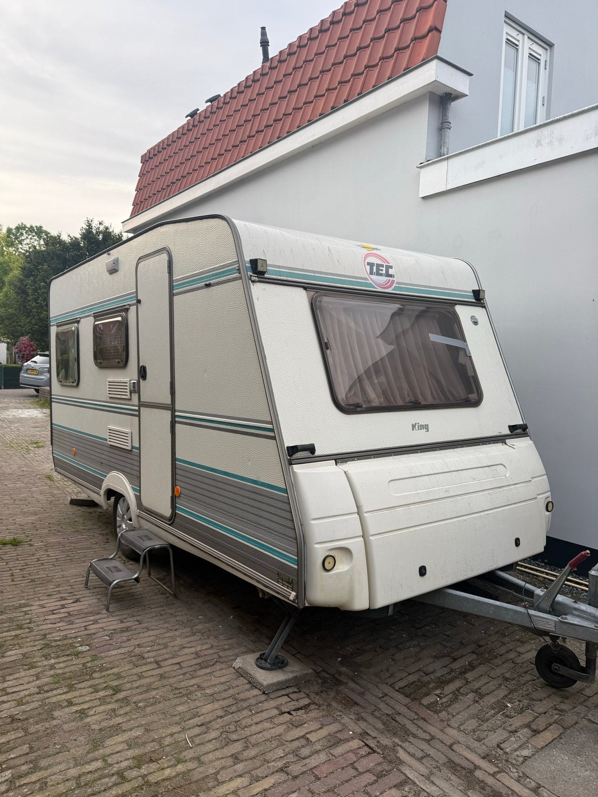 TEC King caravan uit 1990 - Compact en compleet, Caravans en Kamperen, Standaardzit, T.E.C., Omvormbare zithoek, 750 - 1000 kg