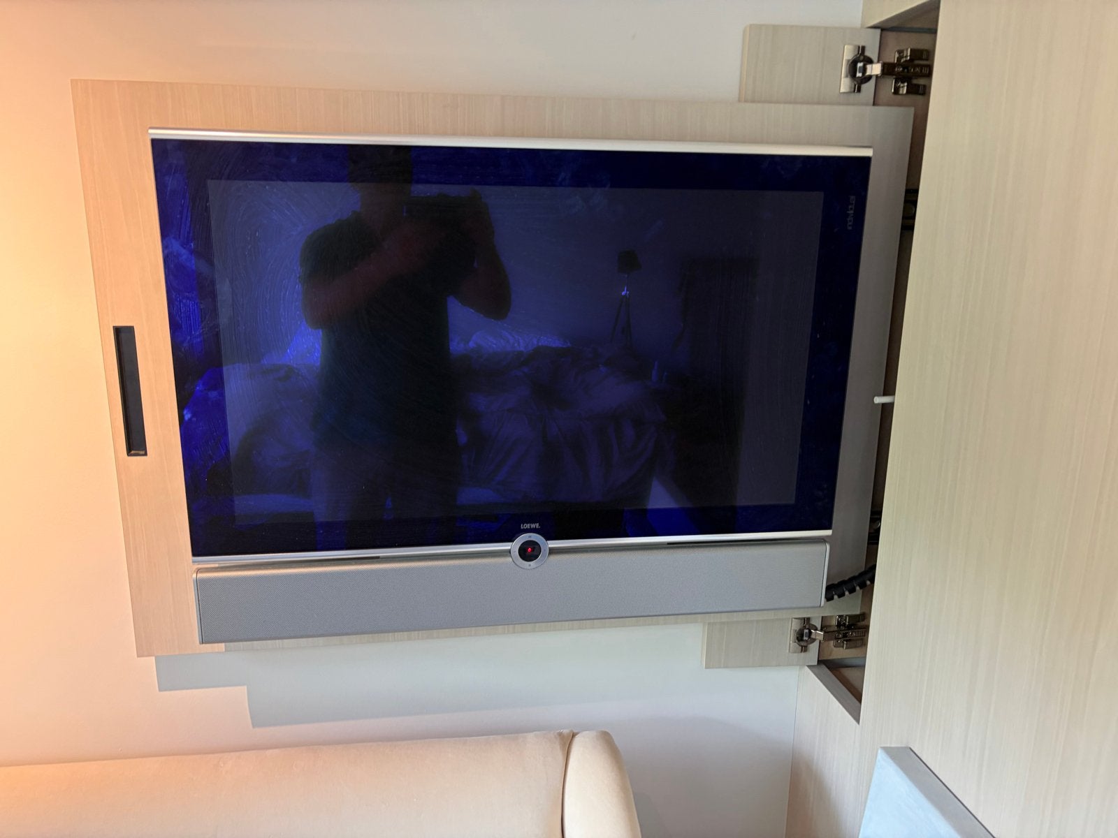 Loewe Individual LED TV, 32 inch&afstandsbediening, LED, 50 Hz, 80 tot 100 cm, Zo goed als nieuw