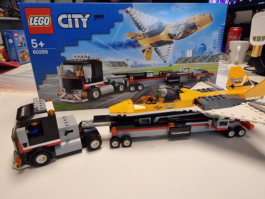 Lego 60289 Airshow jet transporter, Ophalen of Verzenden, Zo goed als nieuw, Complete set, Lego